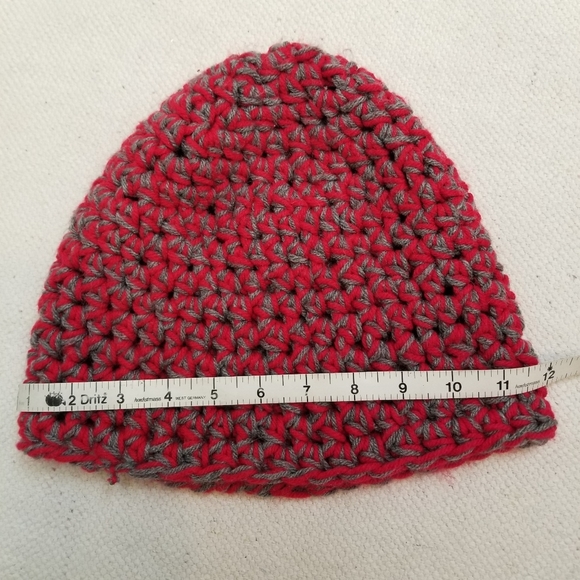 Handmade Crochet Knit Cap Red and Gray. - Picture 4 of 6